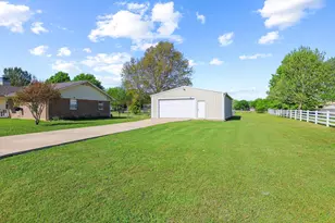 503 Wilson St, Whitesboro, TX 76273 - Photo 5