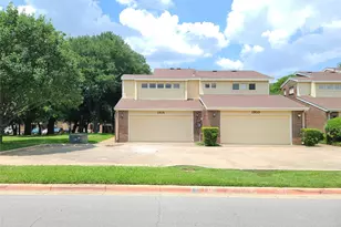 1914 Shorewood Dr, Grapevine, TX 76051 - Photo 1