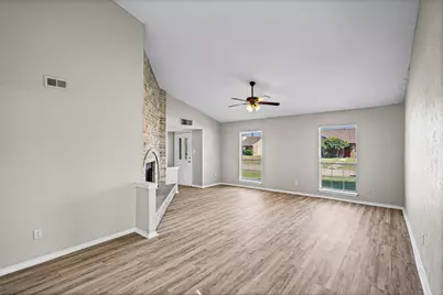 513 Beechwood Drive, Grand Prairie, TX 75052 - Photo 17