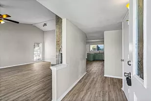 513 Beechwood Dr, Grand Prairie, TX 75052 - Photo 3