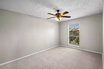 513 Beechwood Drive, Grand Prairie, TX 75052 - Photo 15