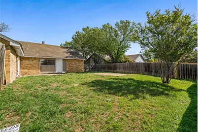 513 Beechwood Drive, Grand Prairie, TX 75052 - Photo 25