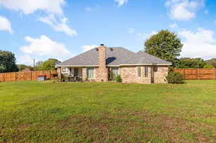 2609 Castle Rd, Burleson, TX 76028 - Photo 23