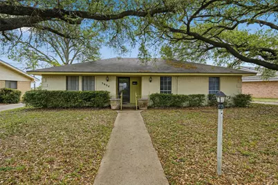 5606 Hawthorne Drive, Waco, TX 76710 - Photo 1