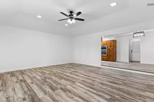 961 Shilling Dr, Elm Mott, TX 76640 - Photo 17