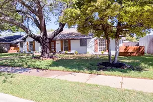 2313 Claridge Cir, Plano, TX 75075 - Photo 3