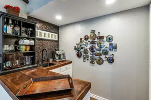 2719 N Surrey Dr, Carrollton, TX 75006 - Photo 15