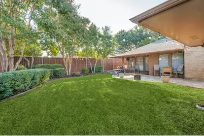 2719 N Surrey Drive, Carrollton, TX 75006 - Photo 29