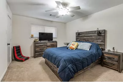 2719 N Surrey Drive, Carrollton, TX 75006 - Photo 21