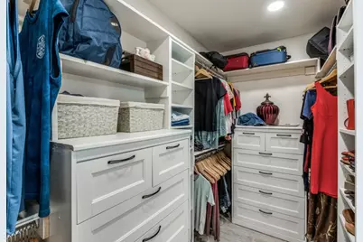 2719 N Surrey Drive, Carrollton, TX 75006 - Photo 17