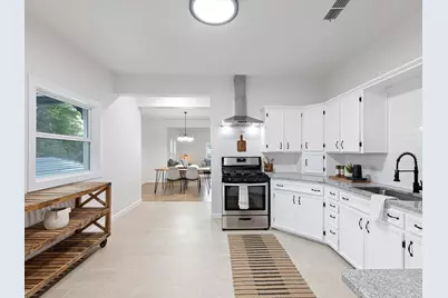 611 Cherry Street, Bowie, TX 76230 - Photo 7