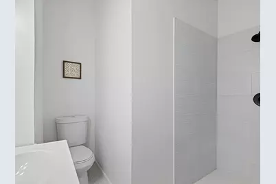 611 Cherry Street, Bowie, TX 76230 - Photo 17