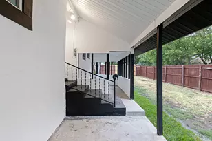 611 Cherry St, Bowie, TX 76230 - Photo 27