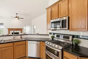 2135 Clubside Dr, Corinth, TX 76210 - Photo 11