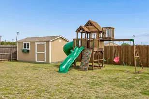 213 Lakewood Ln, Ponder, TX 76259 - Photo 37