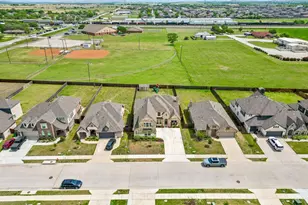 213 Lakewood Ln, Ponder, TX 76259 - Photo 39