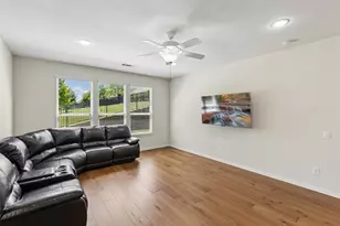 211 Copper Canyon Dr, Lewisville, TX 75067 - Photo 11