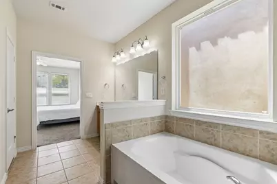 211 Copper Canyon Drive, Lewisville, TX 75067 - Photo 17