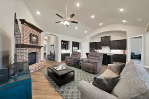 9921 Peninsula Pt, Little Elm, TX 75068 - Photo 9