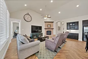9921 Peninsula Pt, Little Elm, TX 75068 - Photo 7