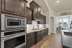 9921 Peninsula Pt, Little Elm, TX 75068 - Photo 11