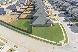 3260 Hunters Gln Dr, Aubrey, TX 76227 - Photo 29