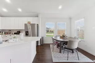 3260 Hunters Gln Dr, Aubrey, TX 76227 - Photo 13