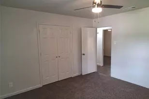 209 Heather Dr, Garland, TX 75042 - Photo 9