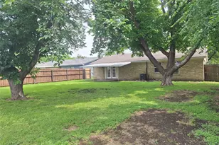 209 Heather Dr, Garland, TX 75042 - Photo 25