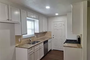 209 Heather Dr, Garland, TX 75042 - Photo 5