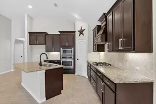 2712 Enchanted Eve Dr, Little Elm, TX 75068 - Photo 11