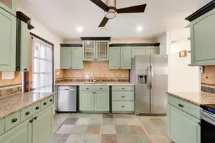 129 Senter Valley Rd, Irving, TX 75060 - Photo 9