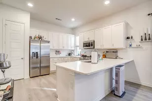 207 Athenia Dr, Fort Worth, TX 76114 - Photo 9