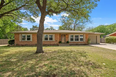 2306 Oak Cliff Drive, Waco, TX 76710 - Photo 1