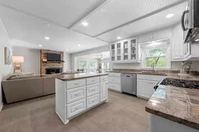 2306 Oak Cliff Drive, Waco, TX 76710 - Photo 11