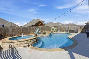 824 Pinnacle Ridge Rd, Fort Worth, TX 76052 - Photo 3