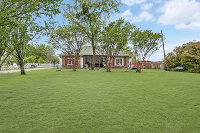 2070 County Road 377, Van Alstyne, TX 75495 - Photo 3