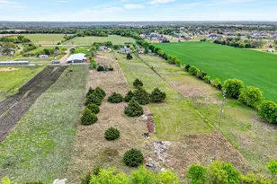 2070 Co Rd 377, Van Alstyne, TX 75495 - Photo 33