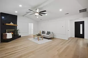 1421 Homestead Ct, Irving, TX 75061 - Photo 7