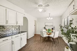 2621 Warren Ln, Fort Worth, TX 76112 - Photo 13