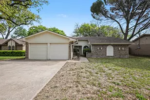 2621 Warren Ln, Fort Worth, TX 76112 - Photo 1