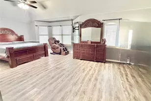 900 Ascension Dr, Hurst, TX 76053 - Photo 9