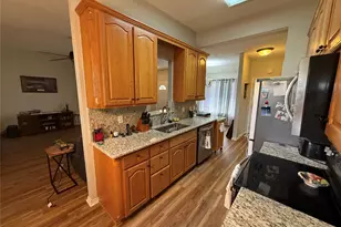 809 Martin St, Bonham, TX 75418 - Photo 7