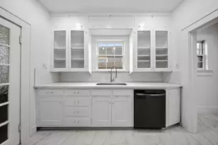 1320 Madeline Pl, Fort Worth, TX 76107 - Photo 11