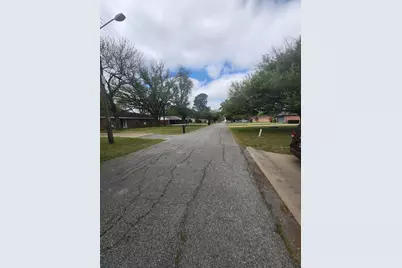 206 Hackberry Drive, Greenville, TX 75402 - Photo 5