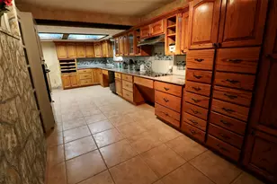 425 Dove Hollow, Paris, TX 75462 - Photo 9