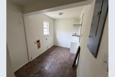 907 W Fischer Street, Sherman, TX 75092 - Photo 13