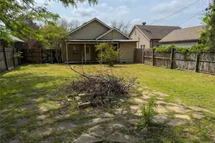 907 W Fischer St, Sherman, TX 75092 - Photo 17