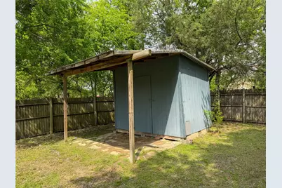 907 W Fischer Street, Sherman, TX 75092 - Photo 15