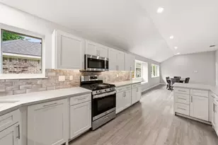 813 Creek Valley Rd, Mesquite, TX 75181 - Photo 9